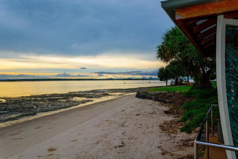 Views, Pool, Air Conditioning - Karoonda Sands Welsby Pde, Bongaree - Kempsey Accommodation 1