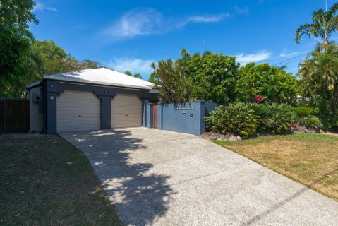 Villa Blue - Kempsey Accommodation 1