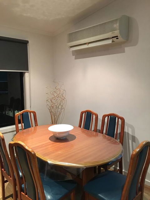 Villa By The Lake - Kempsey Accommodation 3