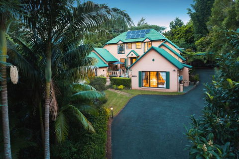 Villa Della Rosa Bed & Breakfast - Kempsey Accommodation 0