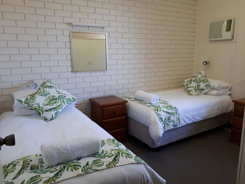 Villa Eight - Kempsey Accommodation 3