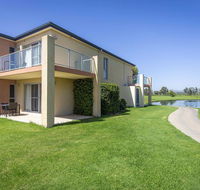 Villa On The Green - Kempsey Accommodation