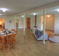 Village Stays Coldstream Gallery Bungalow - Kempsey Accommodation