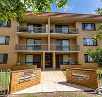 Walk to Surf Beach Club and Shops - Sands Court Boyd St Woorim - Kempsey Accommodation
