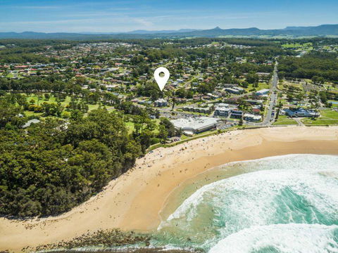 Wallace Street 18 - Linen Included Walk To Beach And Golf Club - Kempsey Accommodation 0