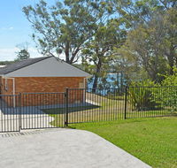 Wanda Magic' 19 Randall Drive - beautiful water front house