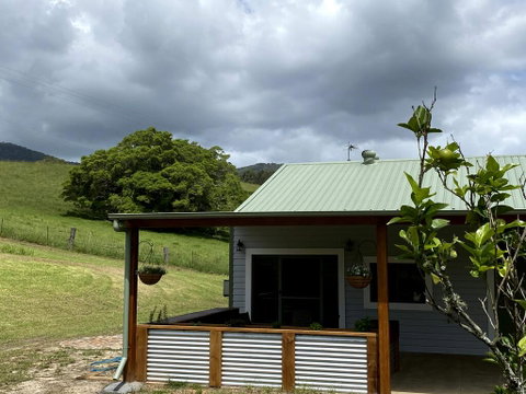 Waterfall Unit Farm Stay - Kempsey Accommodation 1