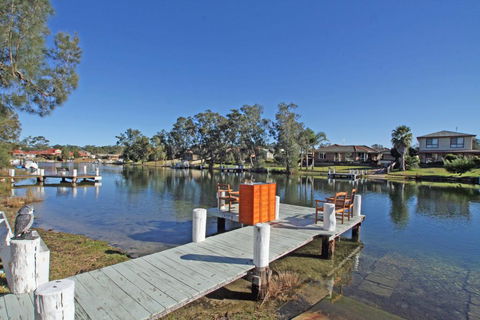 Waterfront On Sandpiper - Kempsey Accommodation 0