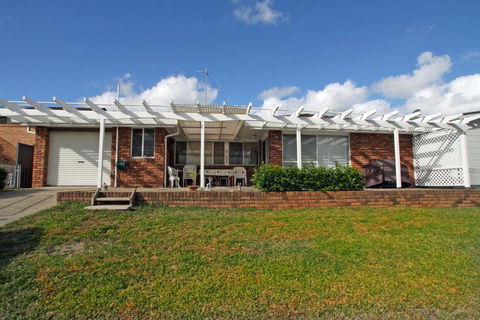 Waterfront On Sandpiper - Kempsey Accommodation 2