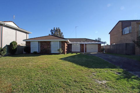 Waterfront On Sandpiper - Kempsey Accommodation 3