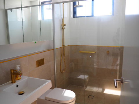 Waterfront Quiet Room - Kempsey Accommodation 2