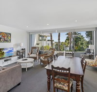 Waterfront resort living with space for the family - Kempsey Accommodation