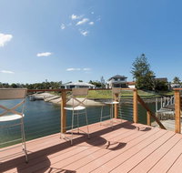 Waterfront Retreat - Kempsey Accommodation