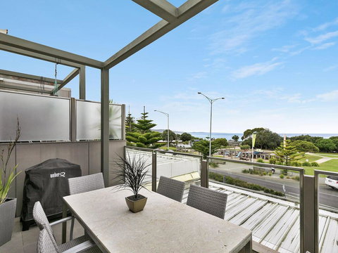 WATERFRONT TWO - Position Perfect , , , NEW LISTING 2019, , ,  - Kempsey Accommodation 1