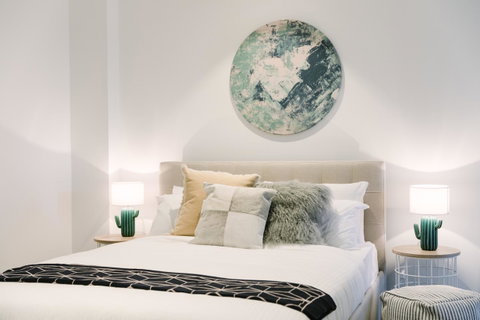 Plush 2BR CBD Apartment Near Southern Cross - Kempsey Accommodation 13