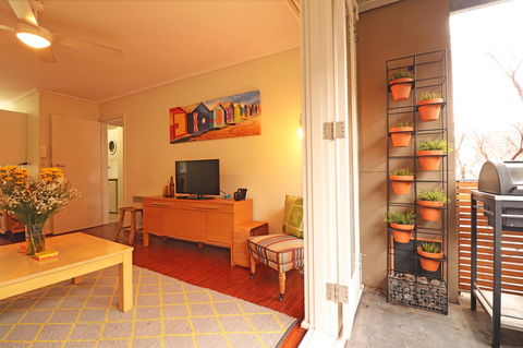 Colour Pop Fitzroy - 3 Bedroom Pet Friendly - Kempsey Accommodation 9