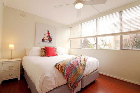 Colour Pop Fitzroy - 3 Bedroom Pet Friendly - Kempsey Accommodation 11