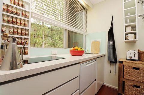 Colour Pop Fitzroy - 3 Bedroom Pet Friendly - Kempsey Accommodation 5