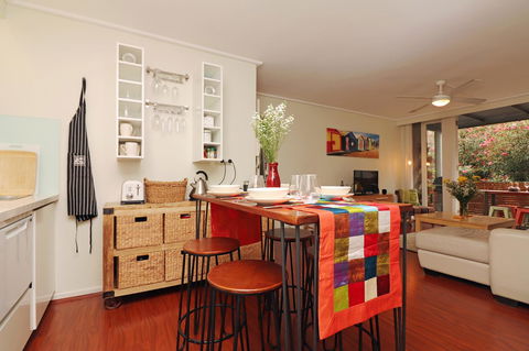 Colour Pop Fitzroy - 3 Bedroom Pet Friendly - Kempsey Accommodation 0