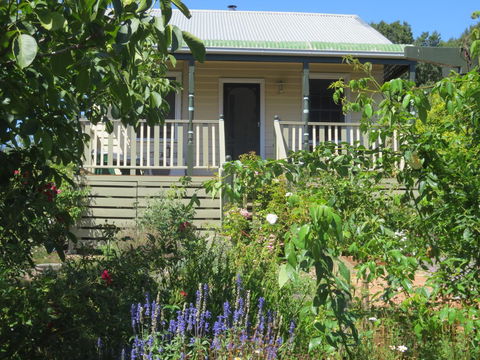 Walnut Cottage Via Leongatha - Kempsey Accommodation 0