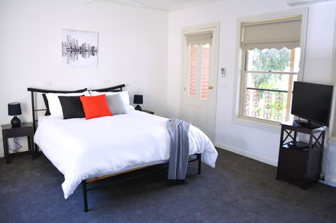 Turner Terrace - Kempsey Accommodation 11