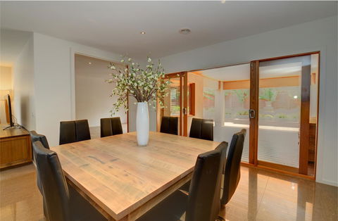 Newington Lakehouse - Kempsey Accommodation 18
