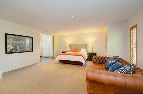 Newington Lakehouse - Kempsey Accommodation 14