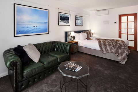Daylesford Art Motel - Kempsey Accommodation 9