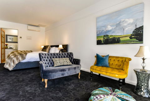 Daylesford Art Motel - Kempsey Accommodation 7