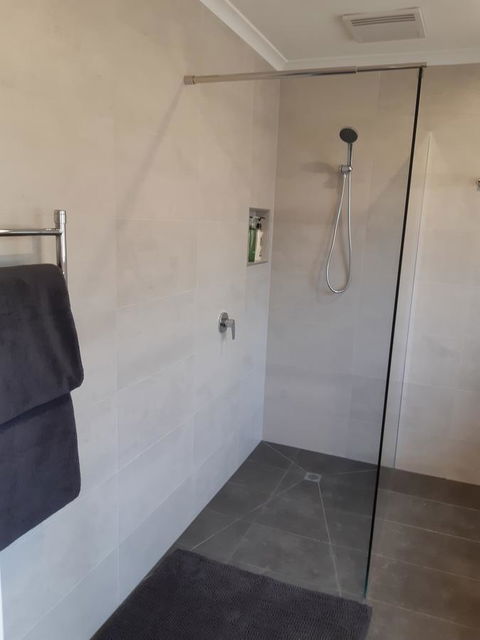 Elevated Holiday House Overlooks Tranquil Wetlands - Kempsey Accommodation 4