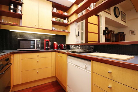 Majorca Magic On Flinders Lane - Rejuvenate Stays - Kempsey Accommodation 32