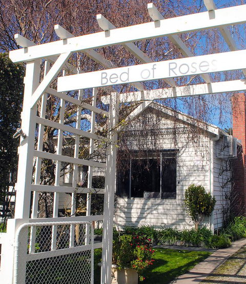 Bed Of Roses - Kempsey Accommodation 30