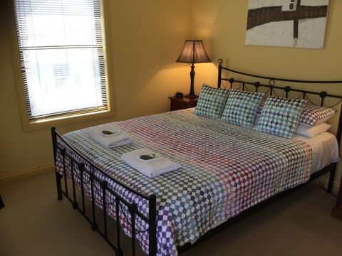 At The Beach Apartments - Kempsey Accommodation 2