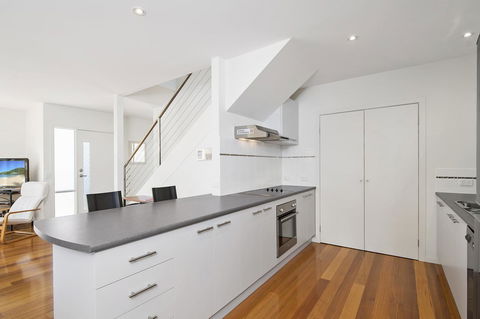 Bask At The Glade - Rejuvenate Stays - Kempsey Accommodation 2