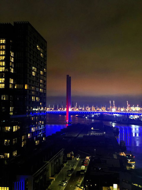 Superb Habour View/ Stylish Apartment / Landmark Building/ Free Tram - Kempsey Accommodation 21