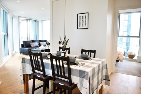 Superb Habour View/ Stylish Apartment / Landmark Building/ Free Tram - Kempsey Accommodation 0