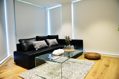 Superb Habour View/ Stylish Apartment / Landmark Building/ Free Tram - Kempsey Accommodation 7