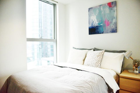 Superb Habour View/ Stylish Apartment / Landmark Building/ Free Tram - Kempsey Accommodation 3