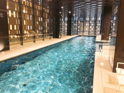 Superb Habour View/ Stylish Apartment / Landmark Building/ Free Tram - Kempsey Accommodation 23