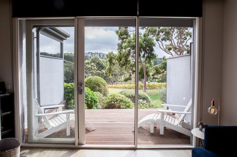 Polperro Villas - Kempsey Accommodation 10