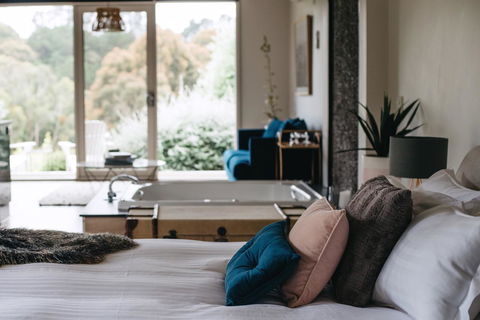 Polperro Villas - Kempsey Accommodation 7