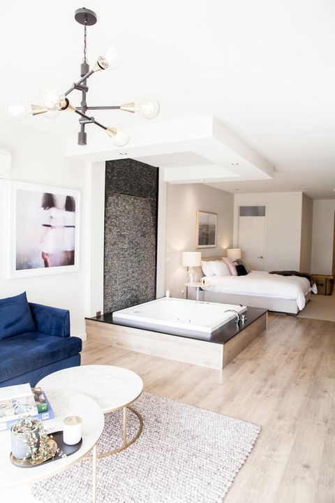 Polperro Villas - Kempsey Accommodation 9