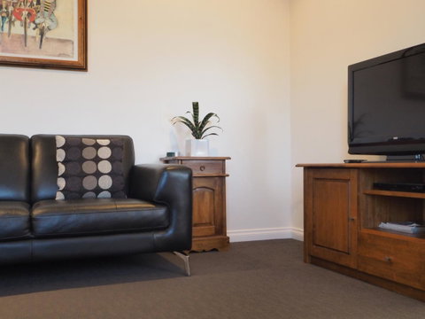Beechwood Apartment - Kempsey Accommodation 16