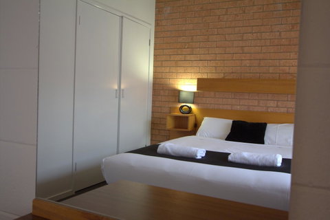 Blue Whale Motor Inn & Apartments - Kempsey Accommodation 24