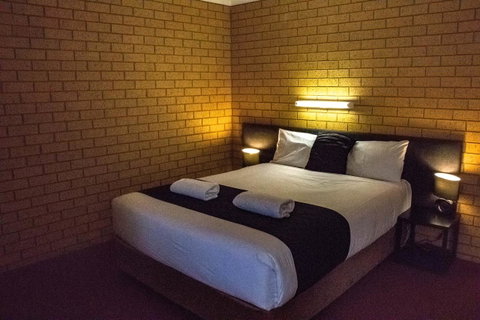 Blue Whale Motor Inn & Apartments - Kempsey Accommodation 10