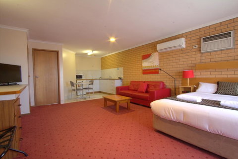 Blue Whale Motor Inn & Apartments - Kempsey Accommodation 17