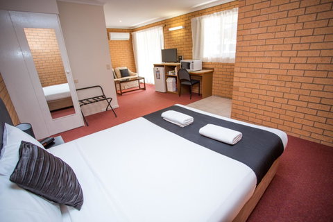 Blue Whale Motor Inn & Apartments - Kempsey Accommodation 9