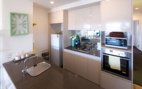 Waterfront Apt 234 Marinaquays - Kempsey Accommodation 10