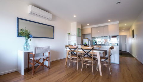 Waterfront Apt 234 Marinaquays - Kempsey Accommodation 6