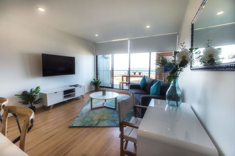 Waterfront Apt 234 Marinaquays - Kempsey Accommodation 9